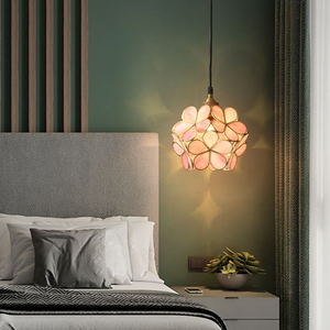 Elegante Bloemvormige Hanglamp – Petal-Style Glazen Kroonluchter