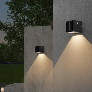 Zwarte Rechthoekige Solar LED Buitenwandlamp – Moderne Tuin & Terrasverlichting