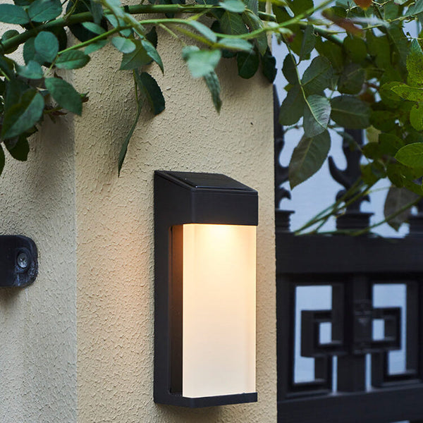 Zonne-LED Wandlamp voor Buiten – Milieuvriendelijke Tuin- en Terrasverlichting