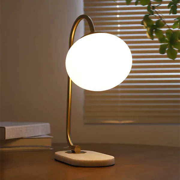 Elegante Glazen Tafellamp met Warm Licht – Modern Rond Design voor Woonkamer & Slaapkamer