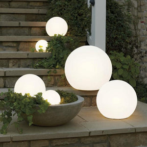 Kogelformige LED Tuinlamp met Afstandsbediening – Draadloze Binnen- & Buitenverlichting