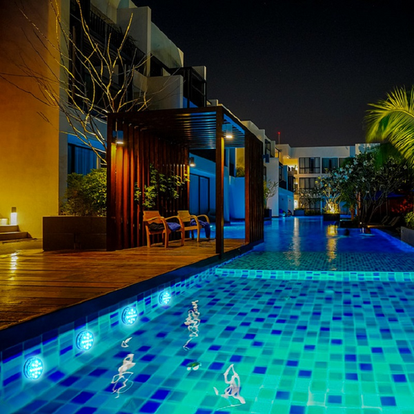 Waterdichte RGB LED-lampen – Kleurenveranderende Verlichting voor Pool & Tuin