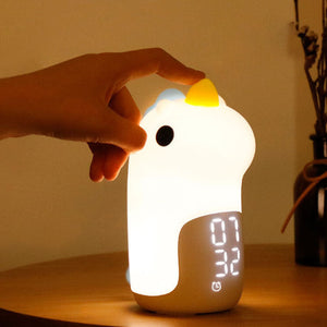 Schattige Eenhoorn LED Wekker & Nachtlampje – Compact, USB-Aangedreven Decoratieve Lamp