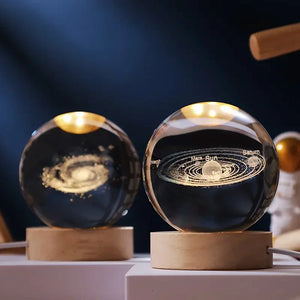 3D Kristallkugel Nachtlicht – LED Sfeerlamp met Warme Wit Licht – USB Aangedreven – Ideaal als Cadeau voor Ruimtevaartliefhebbers