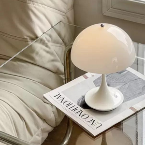 LumeAura Elegante Oplaadbare LED Tafellamp – Draadloze, Dimbare Verlichting voor Slaapkamer & Woonkamer