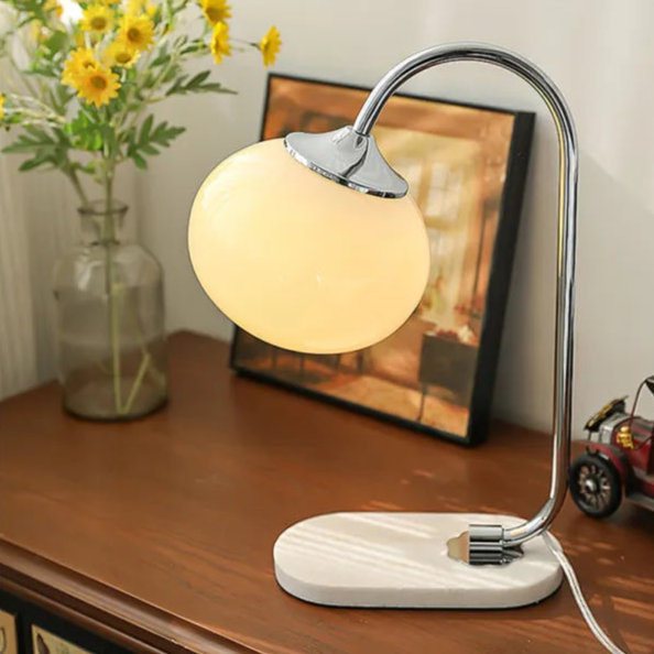 Elegante Glazen Tafellamp met Warm Licht – Modern Rond Design voor Woonkamer & Slaapkamer