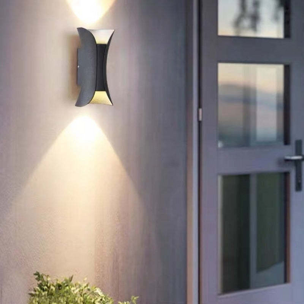 Elegante Waterdichte LED Wandlamp voor Buiten – Aluminium Modern Ontwerp