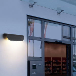 Gebogen LED Buitenwandlamp – Moderne Weerbestendige Tuin- & Terrasverlichting