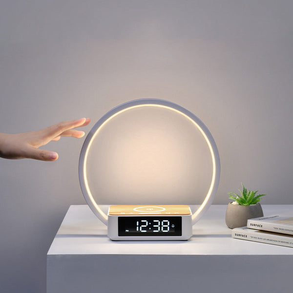 Minimalistische Ronde Tafellamp met LED-Klok & Draadloos Opladen – Moderne Bureau- en Bedlamp