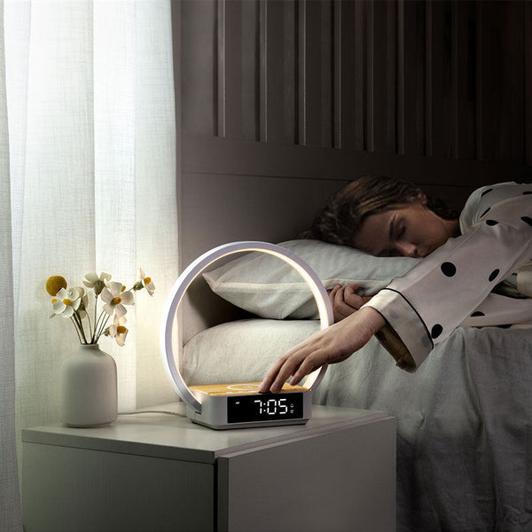 Minimalistische Ronde Tafellamp met LED-Klok & Draadloos Opladen – Moderne Bureau- en Bedlamp