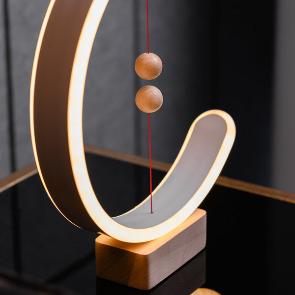 Elegante LED Maanlamp – Moderne Verlichting voor Gezellige Interieurs