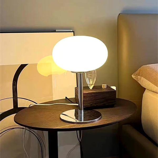 Moderne Bolvormige Tafellamp – LED Binnenverlichting voor Gezellige Sfeer