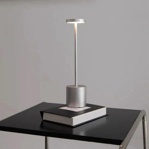 Draadloze LED Tafellamp met Instelbare Helderheid – Moderne Binnen- en Buitenverlichting