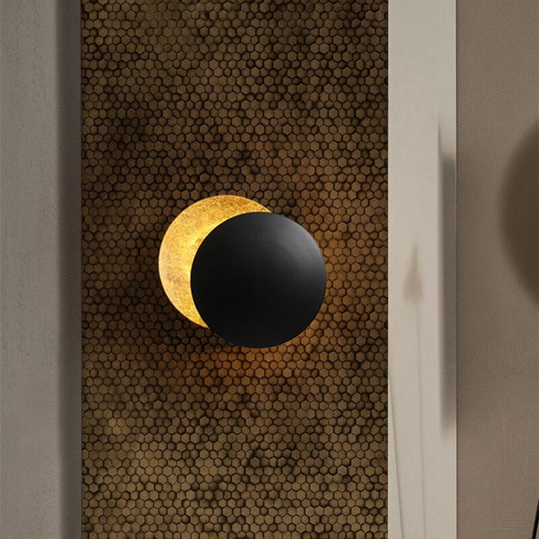 LED Wandleuchte Geïnspireerd door Eclips – Moderne Gouden Wandlamp  SEO Beschrijving (≈230 woorden):