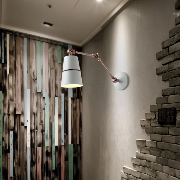 Elegante Verstelbare LED Wandlamp met Lange Zwenkarm voor Moderne Interieurs