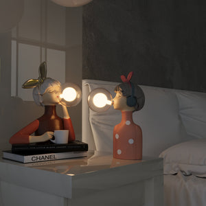 Decoratieve Houten en Textiel Tafellamp met Handgemaakt Ontwerp voor Moderne Interieurs