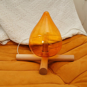Retro Vlam Stijl Tafellamp – Gezellige Sfeerverlichting met Glazen Kap & Houten Voet
