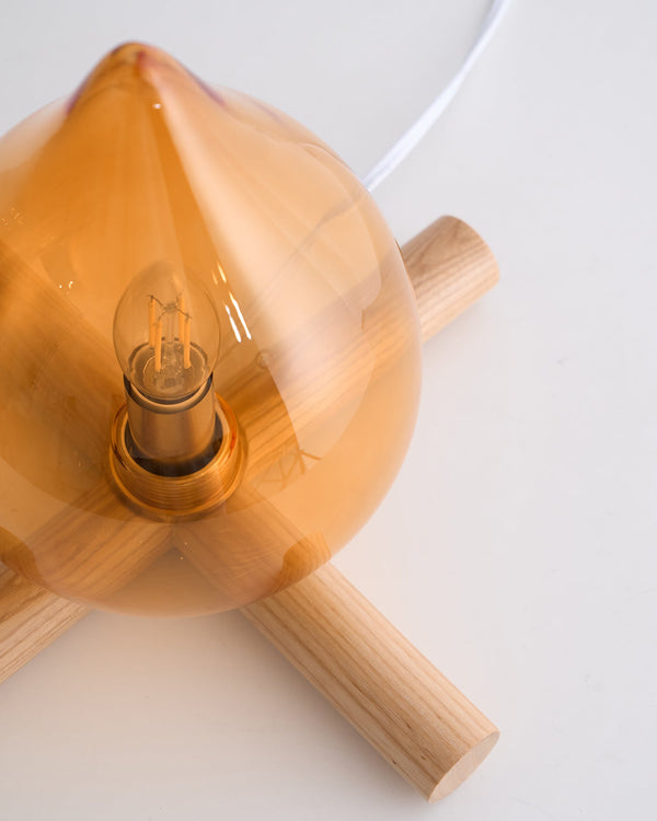 Retro Vlam Stijl Tafellamp – Gezellige Sfeerverlichting met Glazen Kap & Houten Voet
