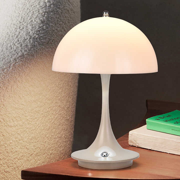 Elegante Oplaadbare LED Tafellamp – Stijlvolle Nachtlamp voor Gezellige Interieurs