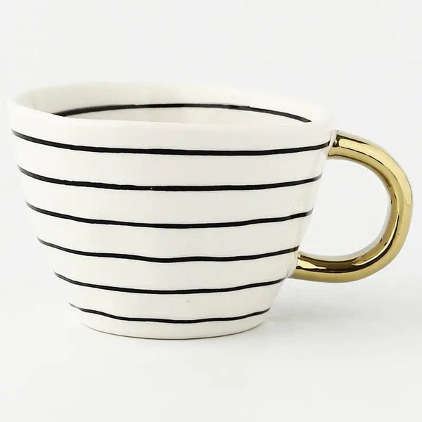 Elegant Handbeschilderde Mok met Artistiek Gouden Handvat  Stijlvolle Koffie- en Theebeker