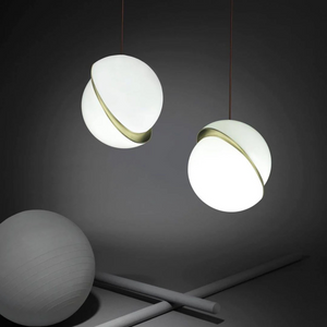 Moderne Bol Hanglamp met Gouden Accenten – Elegante LED Hanglamp voor Woonkamer