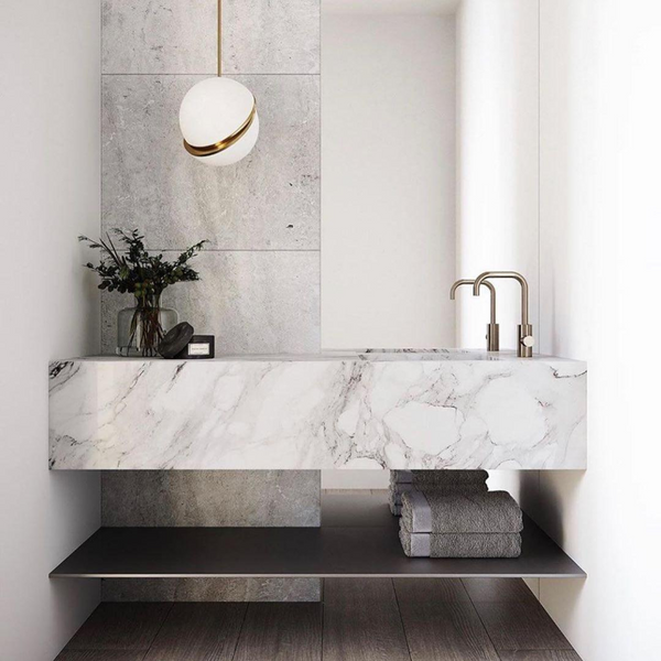 Moderne Bol Hanglamp met Gouden Accenten – Elegante LED Hanglamp voor Woonkamer