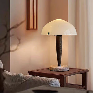 Elegante Tafellamp van Glas en Walnoot met Marmeren Accenten – Moderne Interieurverlichting