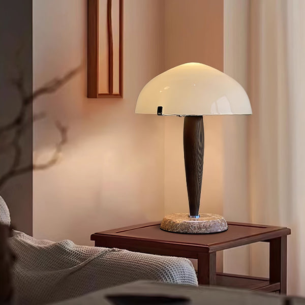 Elegante Tafellamp van Glas en Walnoot met Marmeren Accenten – Moderne Interieurverlichting