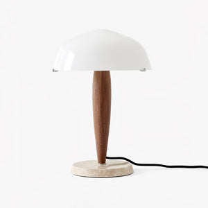 Elegante Tafellamp van Glas en Walnoot met Marmeren Accenten – Moderne Interieurverlichting
