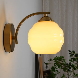 Klassieke Vintage Wandlamp met Gebogen Glas  Elegante Binnenverlichting