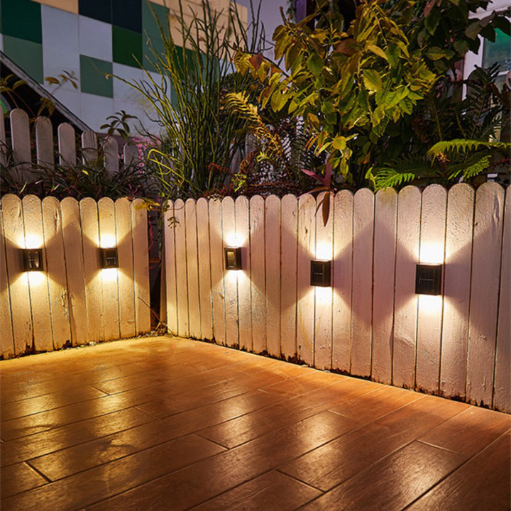 Zonne-energie Draadloze LED Buitenwandlamp – Milieuvriendelijke Tuinverlichting