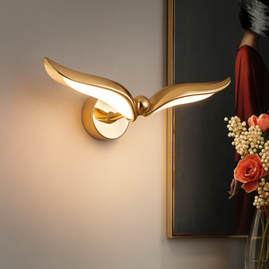 Moderne LED Wandleuchte geïnspireerd door Zeemeeuwen  Artistiek Gouden Accent voor Stijlvolle Interieurs