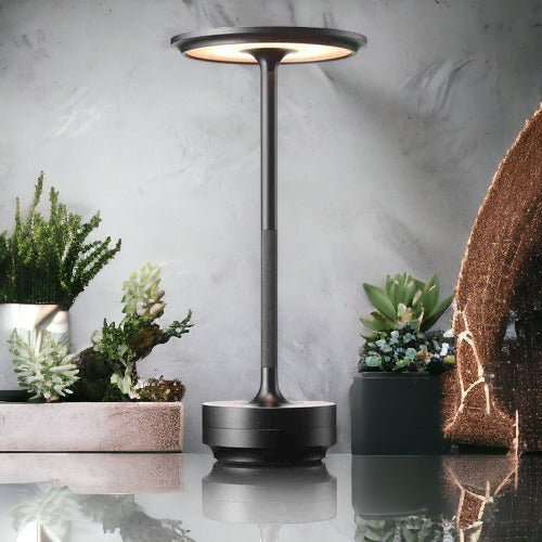 Moderne LED Tafellamp – Oplaadbare Minimalistische Bureaulamp in Zwart & Goud, Dimbaar met Warm Licht