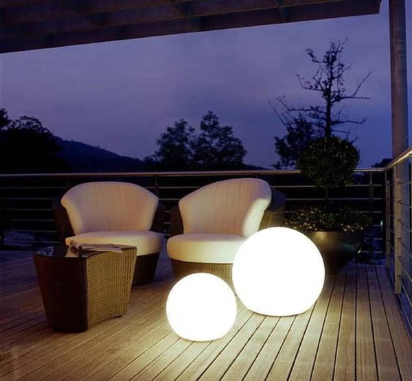 Kogelformige LED Tuinlamp met Afstandsbediening – Draadloze Binnen- & Buitenverlichting