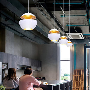 Artistieke Apple Hanglamp – Zwart Wit E27 Plafondlamp voor Moderne Interieurs