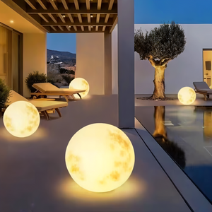 Zonne-energie Maanlamp voor de Tuin – IP65 Waterdichte LED Buitenlamp