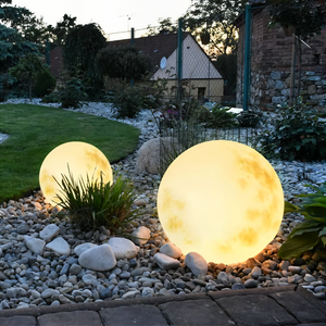 Zonne-energie Maanlamp voor de Tuin – IP65 Waterdichte LED Buitenlamp