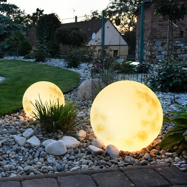 Zonne-energie Maanlamp voor de Tuin – IP65 Waterdichte LED Buitenlamp