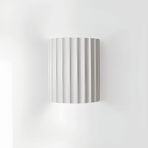 Moderne Gestreepte LED Wandlamp van Resin – Scandinavische Sfeerverlichting voor Gezellige Interieurs