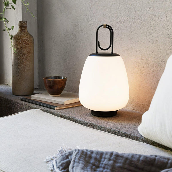 Elegante Draagbare USB Oplaadbare Tafellamp – Moderne Binnen- en Buitenverlichting
