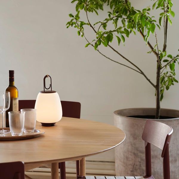Elegante Draagbare USB Oplaadbare Tafellamp – Moderne Binnen- en Buitenverlichting