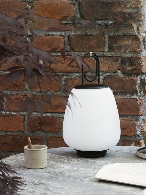 Elegante Draagbare USB Oplaadbare Tafellamp – Moderne Binnen- en Buitenverlichting