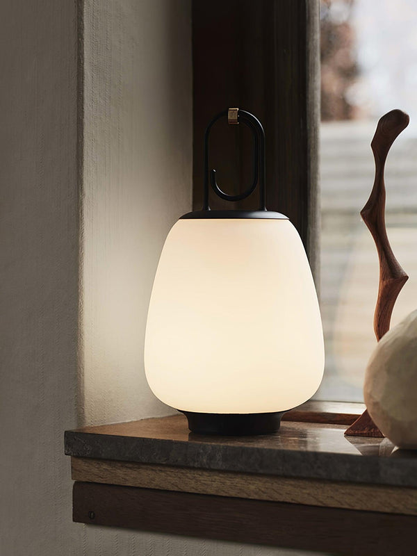 Elegante Draagbare USB Oplaadbare Tafellamp – Moderne Binnen- en Buitenverlichting