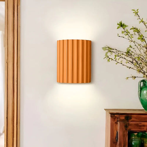 Moderne Gestreepte LED Wandlamp van Resin – Scandinavische Sfeerverlichting voor Gezellige Interieurs