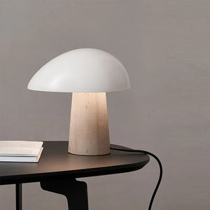 Juno Tafellamp – Moderne Scandinavische LED Verlichting voor Woon- & Slaapkamer