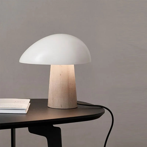 Juno Tafellamp – Moderne Scandinavische LED Verlichting voor Woon- & Slaapkamer