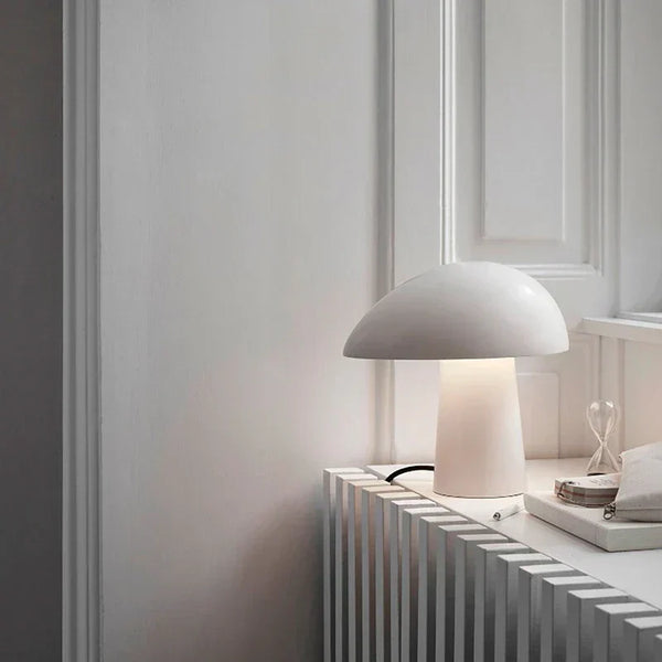 Juno Tafellamp – Moderne Scandinavische LED Verlichting voor Woon- & Slaapkamer