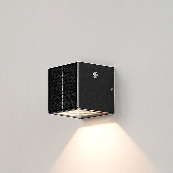 Zwarte Rechthoekige Solar LED Buitenwandlamp – Moderne Tuin & Terrasverlichting