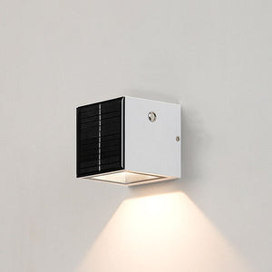 Zwarte Rechthoekige Solar LED Buitenwandlamp – Moderne Tuin & Terrasverlichting