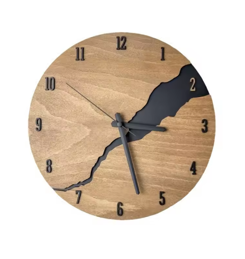 Gebarsten Houten Wandklok – Rustiek 3D Houten Design voor Vintage Woondecoratie